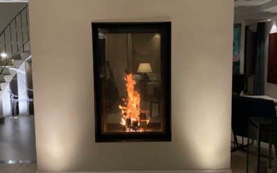 Cheminée contemporaine.